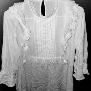 Woman's White Dress Shirt
